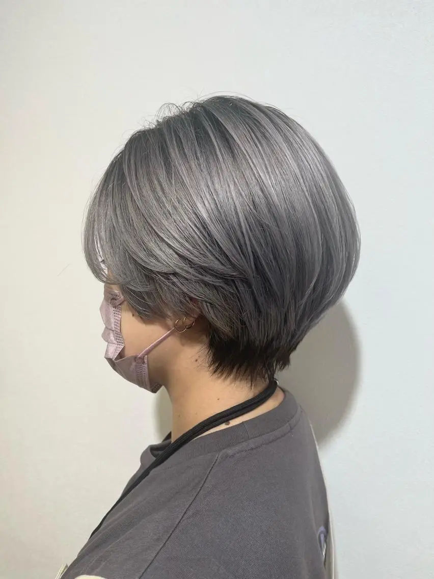 【髪色ご相談下さい🙆‍♀️】ブリーチ+カラー＋トリートメント✂︎ 再来の方+¥2000の写真
