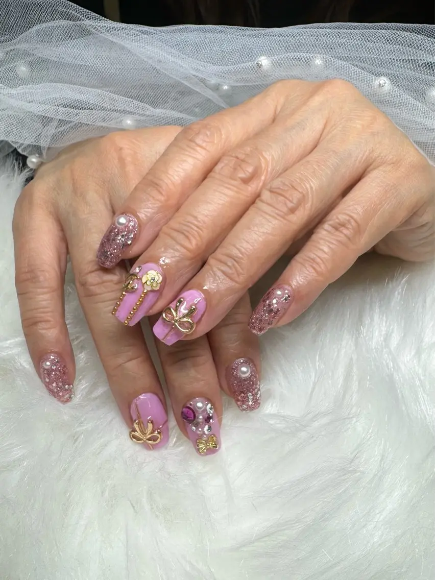 ネイル ジェルネイル ピンク 冬ネイル クリスマス ハンドネイル LUCAS 千葉 AOI💅🏾💕のネイルデザイン