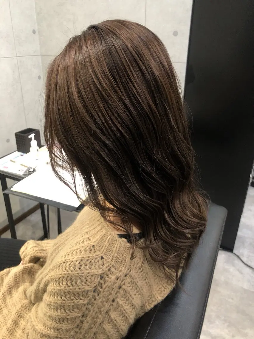ミディアム ボブ くびれヘア くせ毛 髪質改善 切りっぱなしロブ カット ヘアカラー REVE 美容室のヘアスタイル
