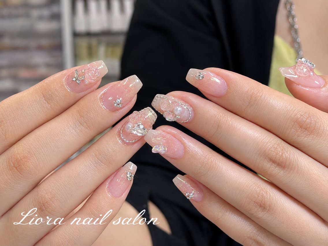ネイル チークネイル フットネイル フレンチネイル ジェルネイル ガーリー ハンドネイル Liora nailのネイルデザイン