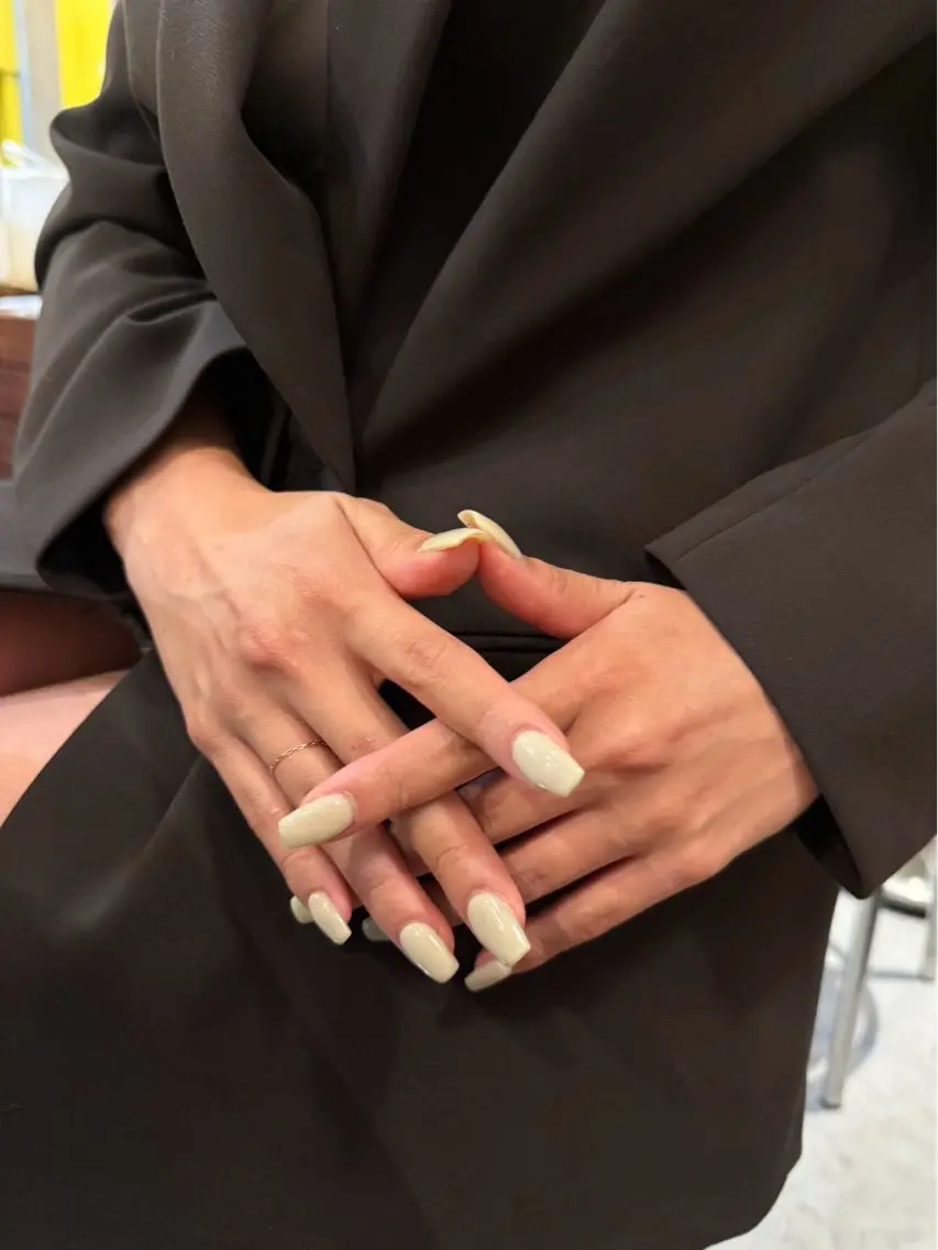 ネイル ハンドネイル 濱岡 咲のネイルデザイン