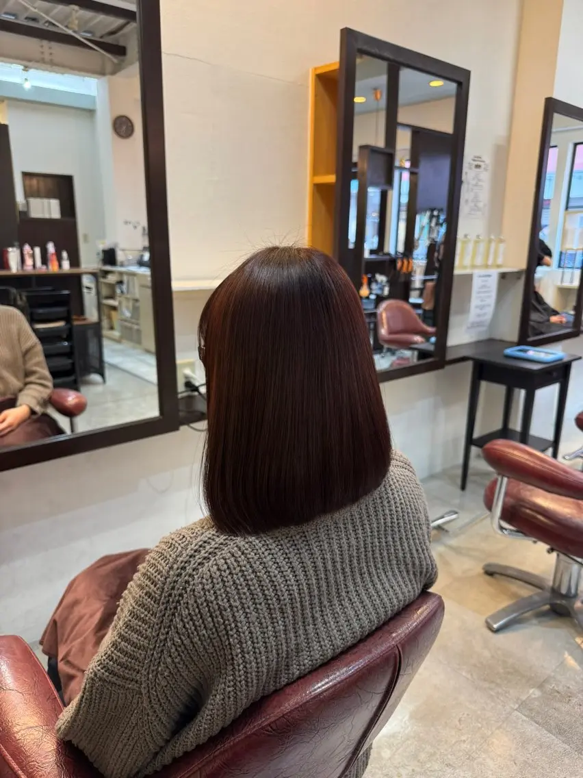 ミディアム 切りっぱなしボブ ボブ ハイライト 髪質改善 縮毛矯正 カツモト マナ🍒のヘアスタイル