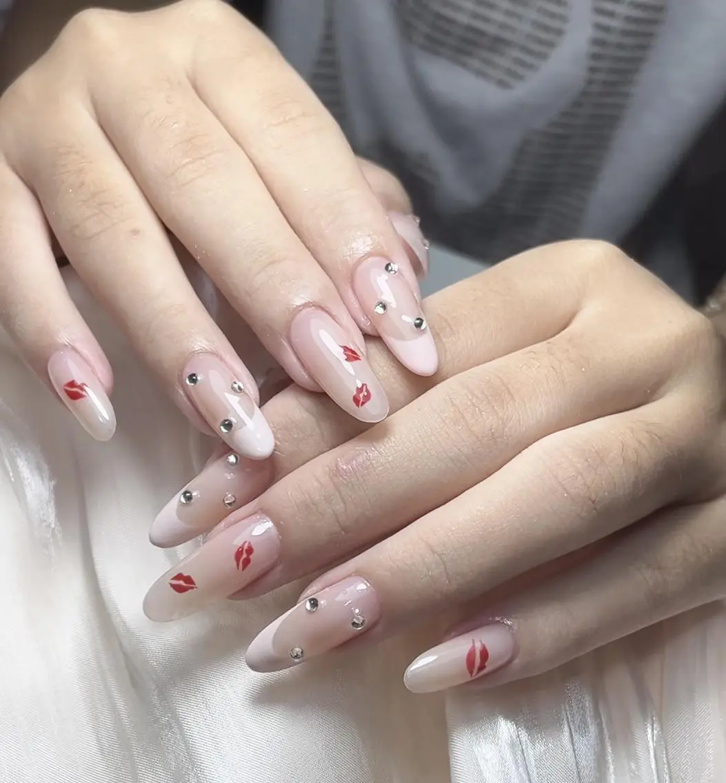 ネイル 長さ出し ジェルネイル 韓国ネイル マグネットネイル 持ち込み Kana🌻マツエク &Nailサロン💛のネイルデザイン