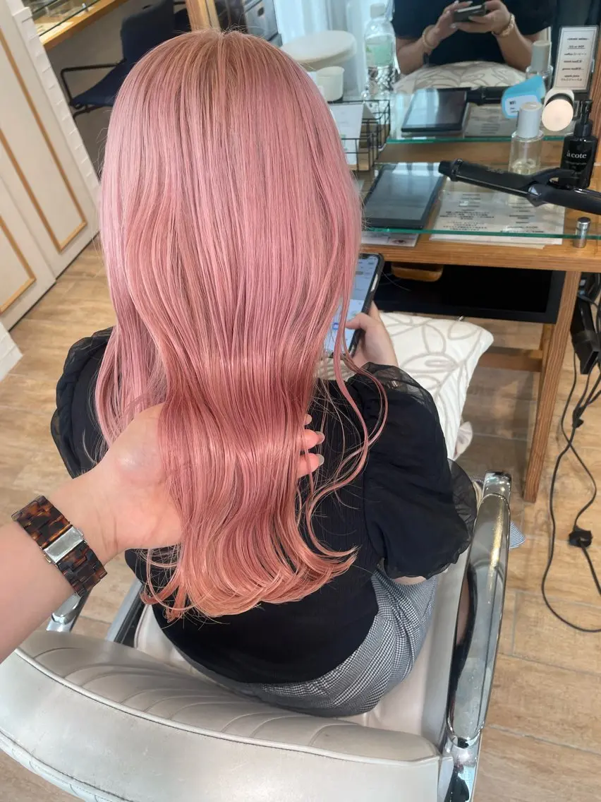 セミロング カラー ヘアアレンジ ヘアカラー トリートメント ハイトーンピンク🍑 ブリーチ🍑RINAのヘアスタイル