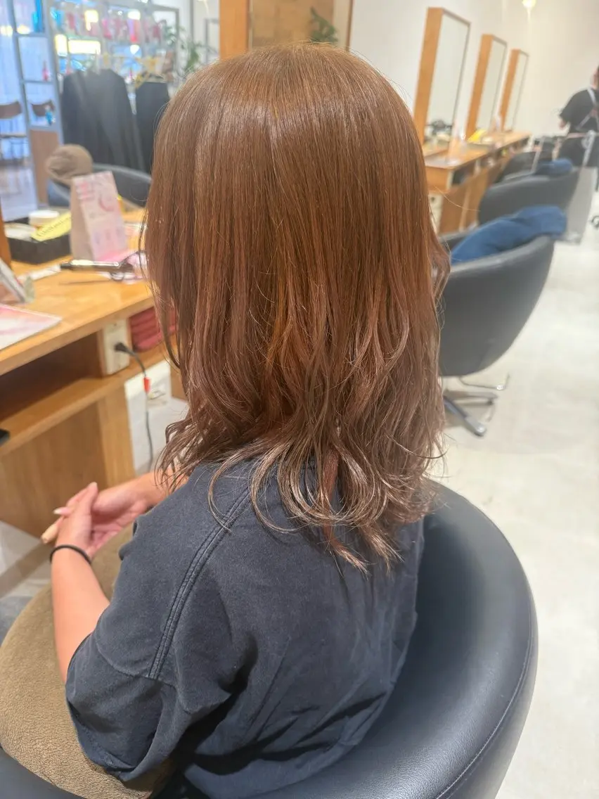 セミロング レイヤーカット ローレイヤー 花田 梨佳のヘアスタイル