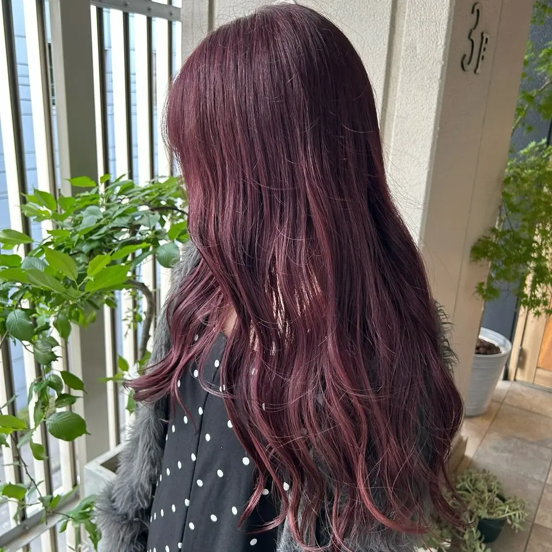 ロング カラー ブリーチ カシス ピンクカラー 髪質改善💫美髪矯正 / nodoka ☾のヘアスタイル