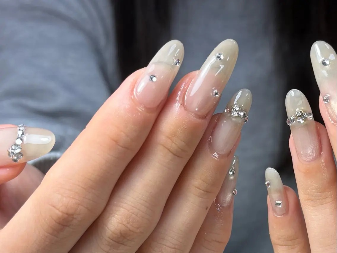 ネイル ストーンネイル ハンドネイル keiko .のネイルデザイン