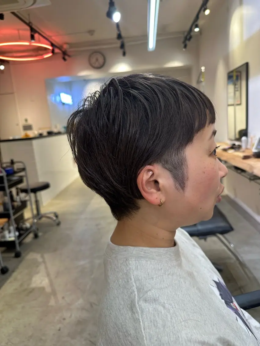 ショート カラー MIRI MIRIのヘアスタイル