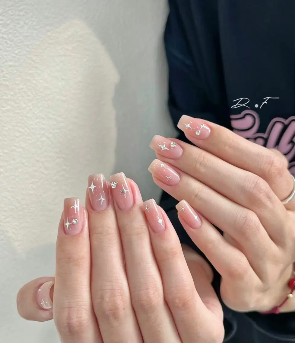 ネイル ハンドネイル ハンドケア 🍑 momo_nailのネイルデザイン