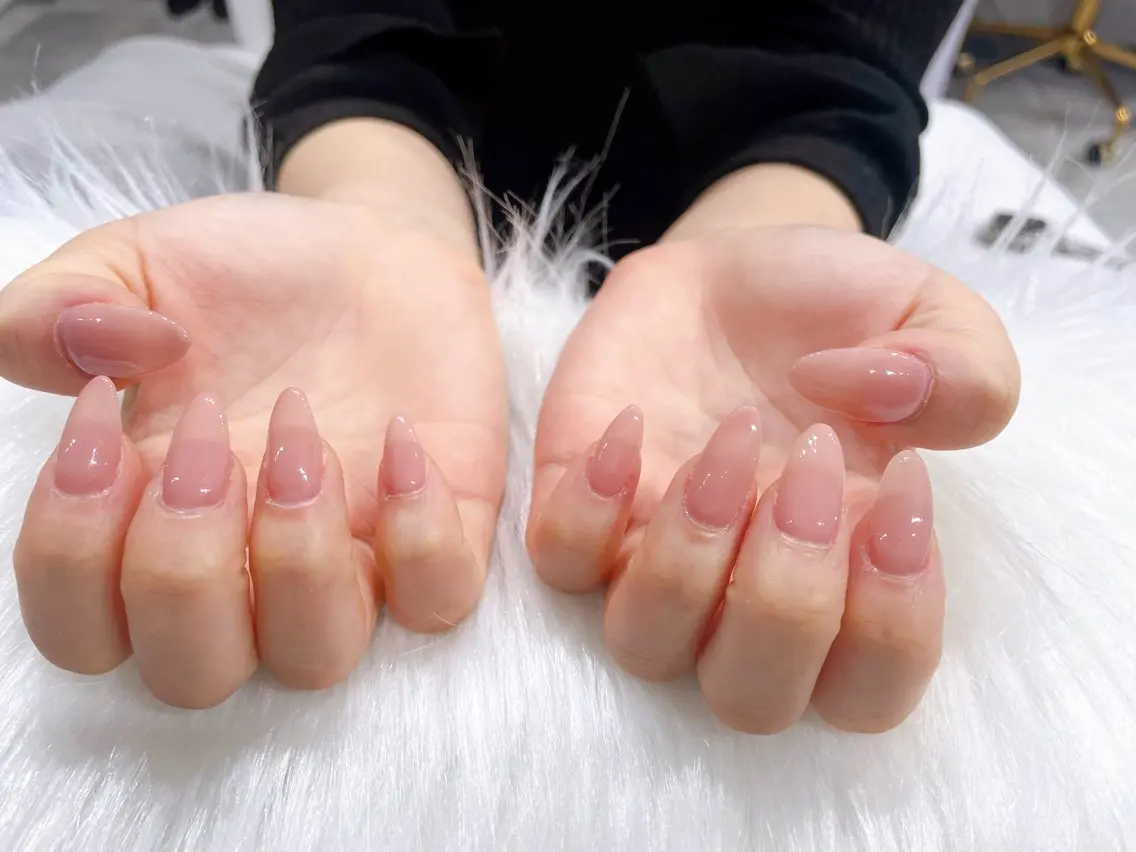 ネイル ハンドネイル リスブラン AYUMI 🍎のネイルデザイン