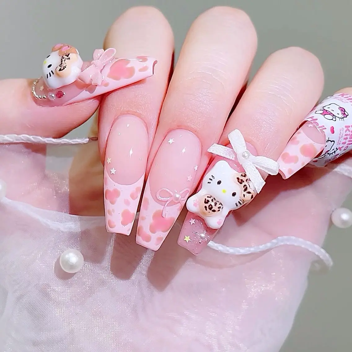 ネイル キラキラネイル 韓国ネイル ロングネイル シンプルネイル ワンホンネイル ハンドネイル Rina Nail.Novaのネイルデザイン