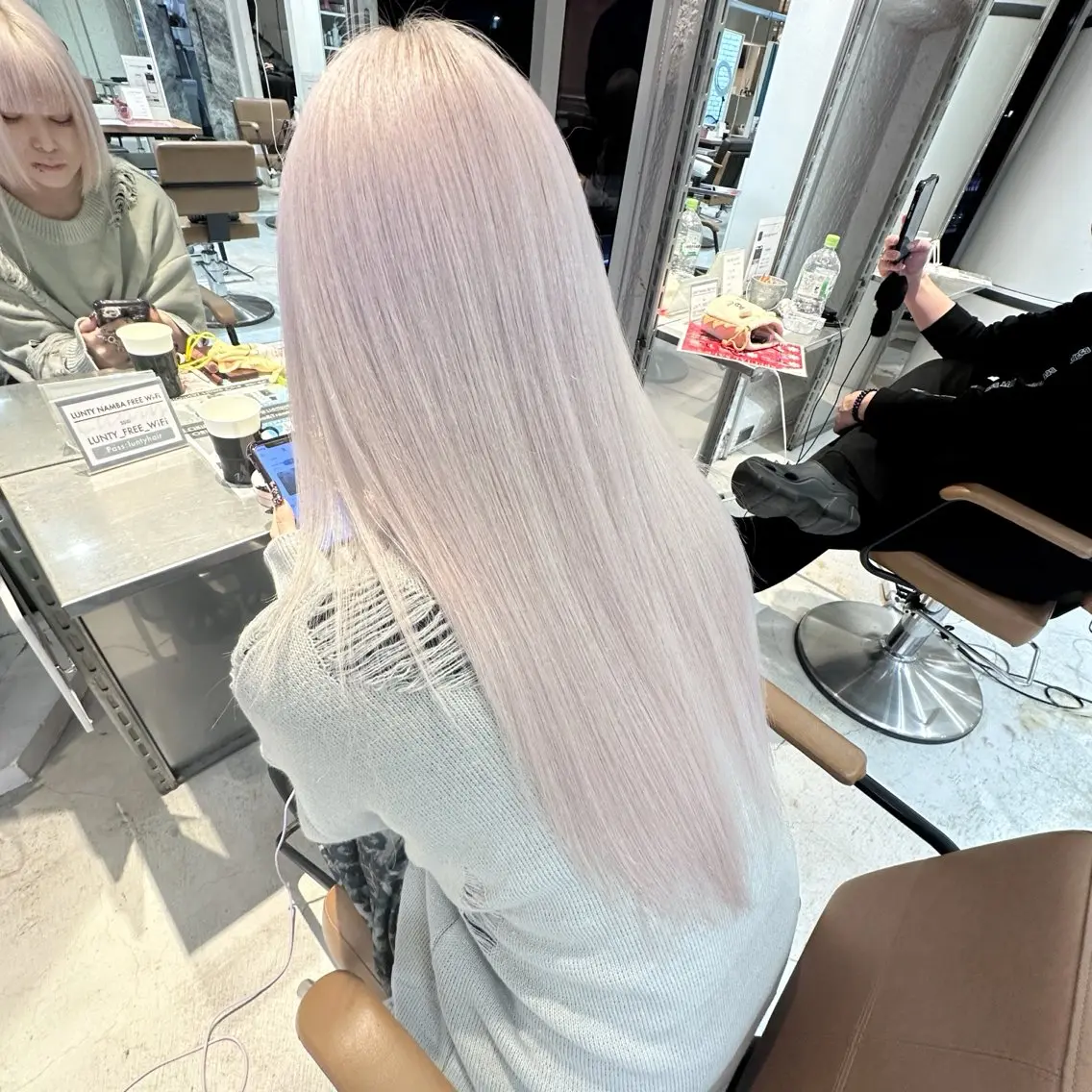 ロング カラー ベージュカラー ブリーチ ケアブリーチ ダブルカラー ハイトーンカラー レイヤーブリーチ特化 ホワイト専門/岸のヘアスタイル
