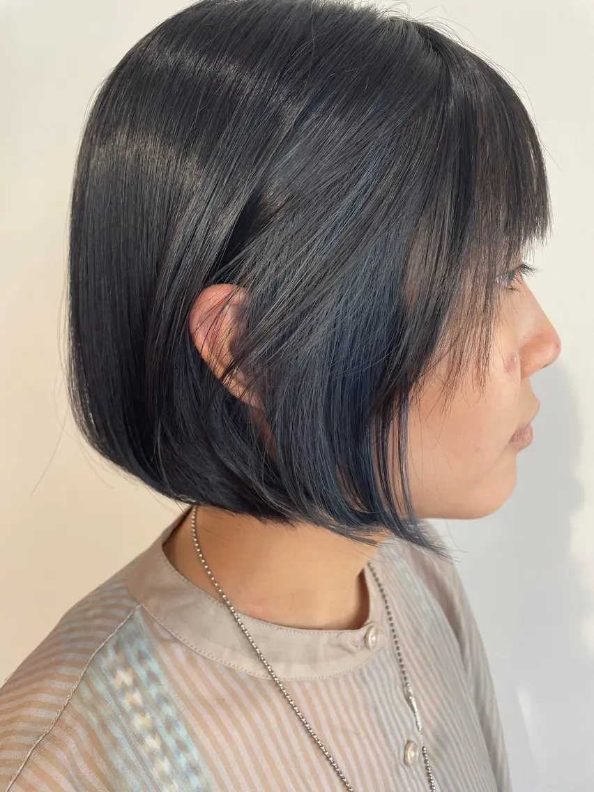 ショート カラー ブルーカラー インナーカラー ネイビーカラー ボブ ヘアカラー トリートメント 平澤 萌香のヘアスタイル