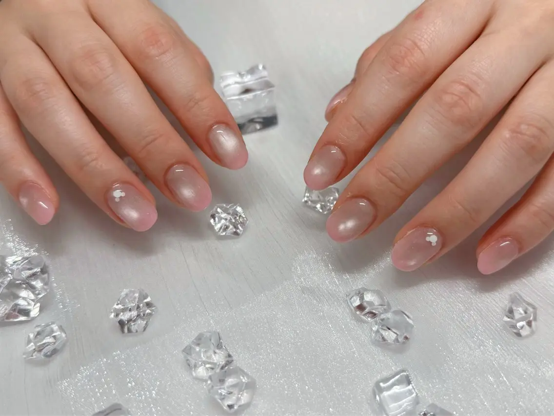 ネイル アートネイル グラデーション 氷ネイル・うるうるネイル マグネットネイル マグネットワンカラー NARUMI nail*eyeのネイルデザイン