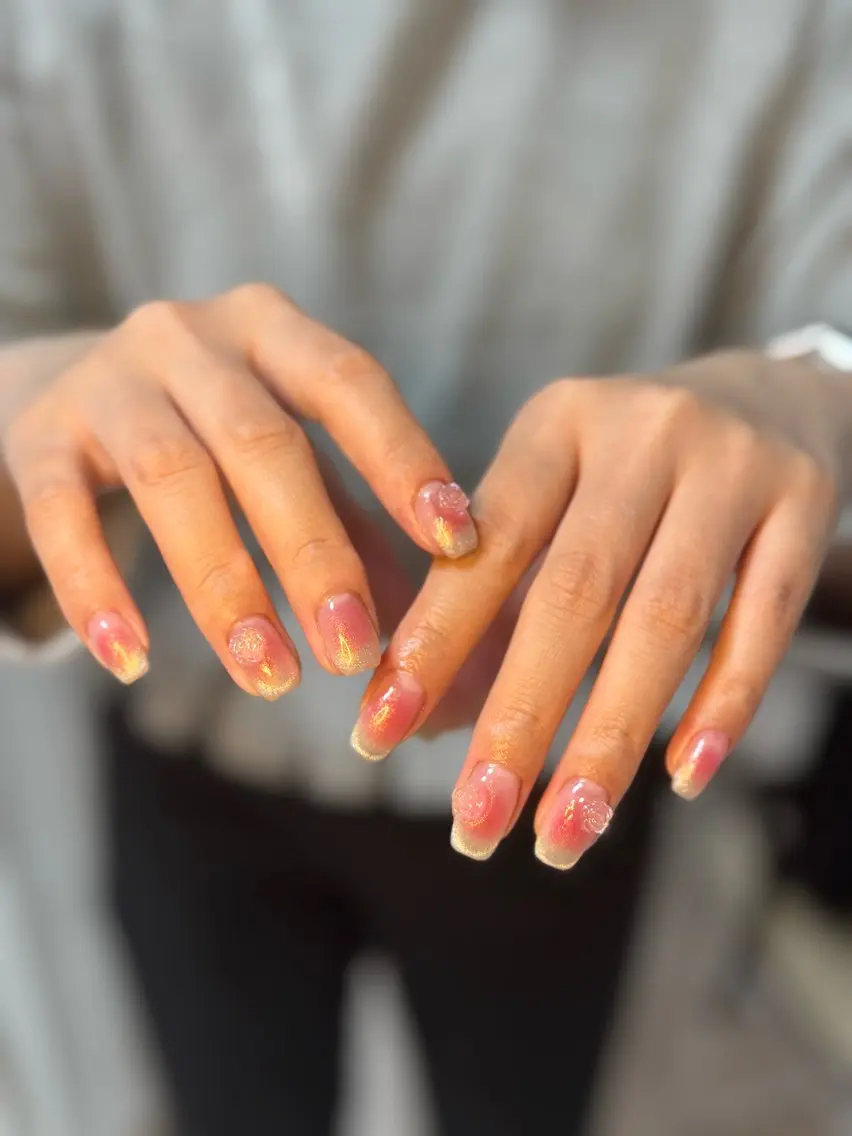 ネイル アートネイル オーロラネイル チークネイル フレンチネイル ガラスフレンチ ハンドネイル 🎀🎀YooLi Nail Salonのネイルデザイン