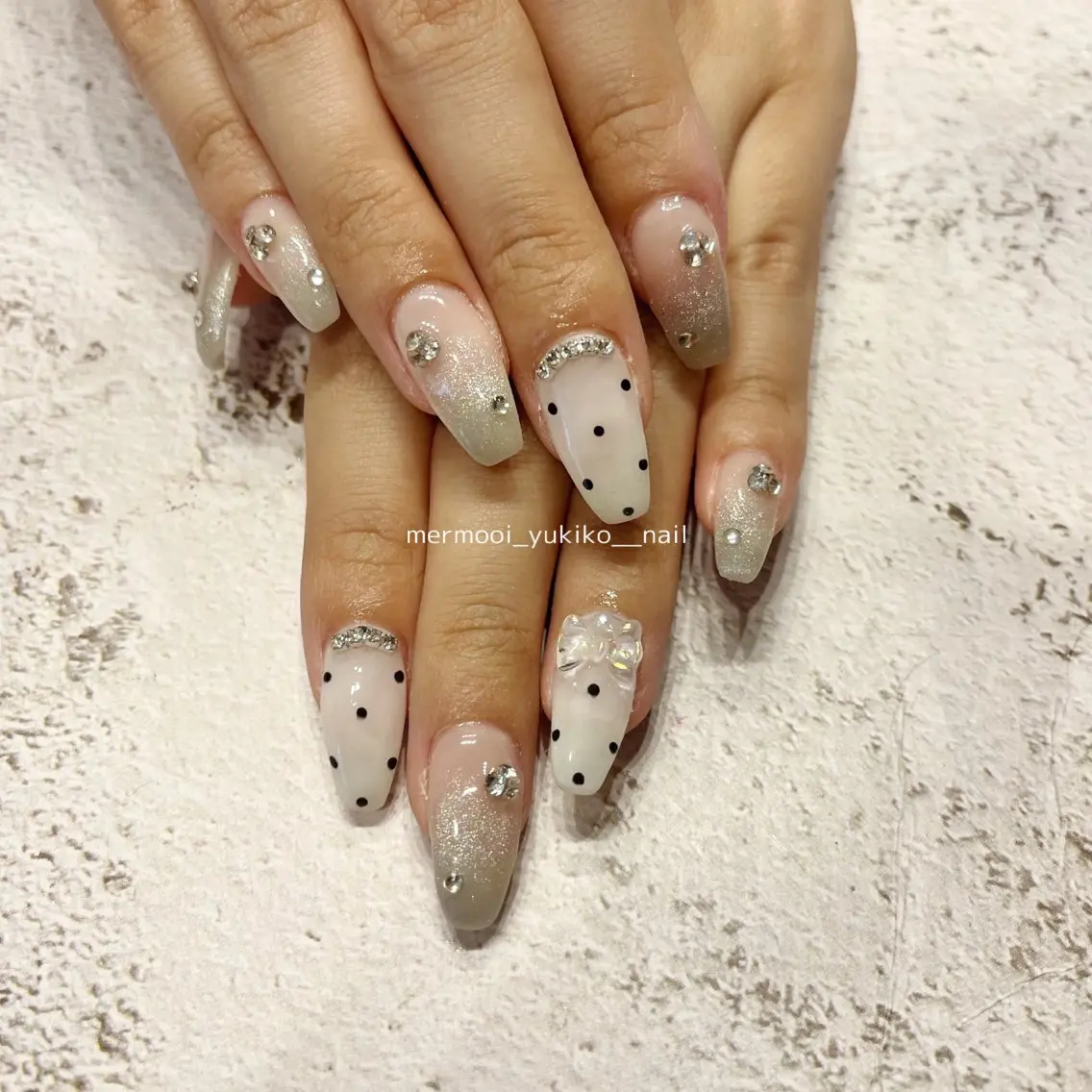 ネイル アートネイル ドット ジェルネイル 韓国ネイル ロングネイル mermooi nailのネイルデザイン