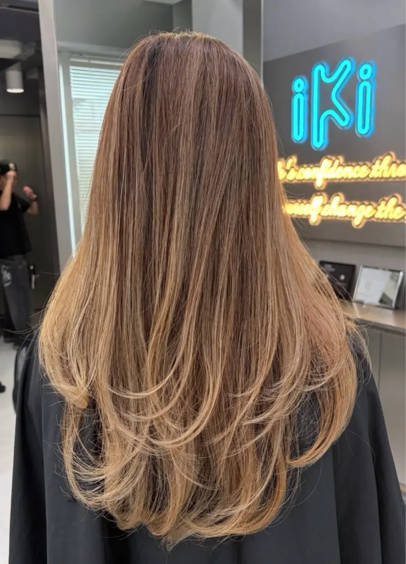 ロング レイヤーカット トリートメント ヘアカラー トリートメント Kotomi 🇺🇸💋のヘアスタイル