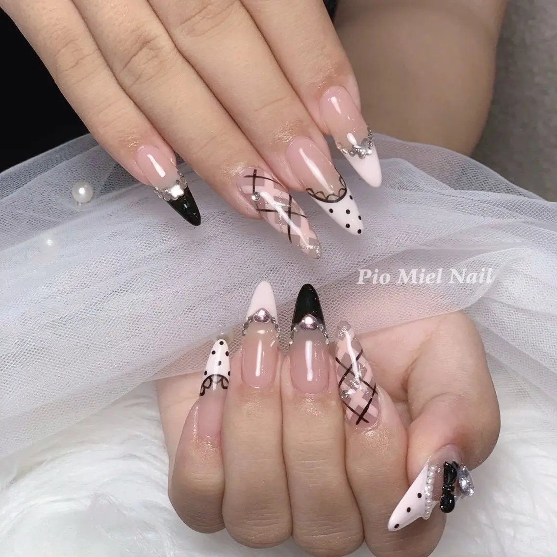 ネイル ハンドネイル HANA 長さだしのネイルデザイン