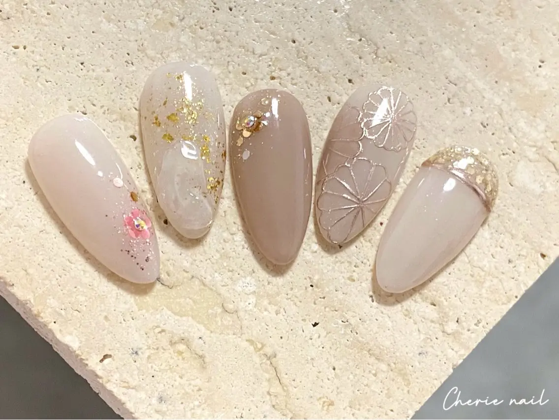 ネイル 成人式 フラワーネイル ジェルネイル ミラーネイル ぷっくりネイル ハンドネイル Cherienail yunaのネイルデザイン