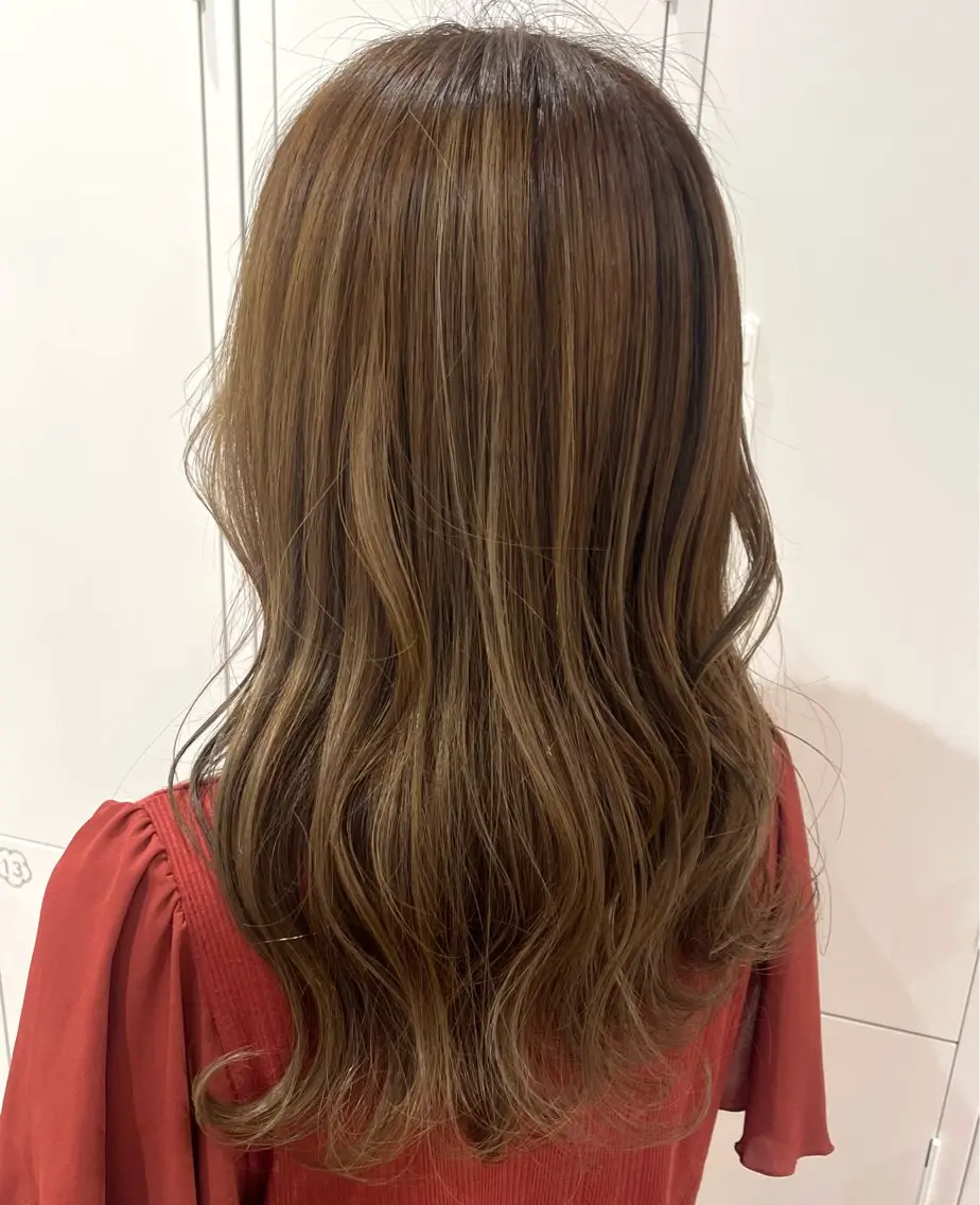 ロング カラー カット ヘアカラー 山神 あんじのヘアスタイル