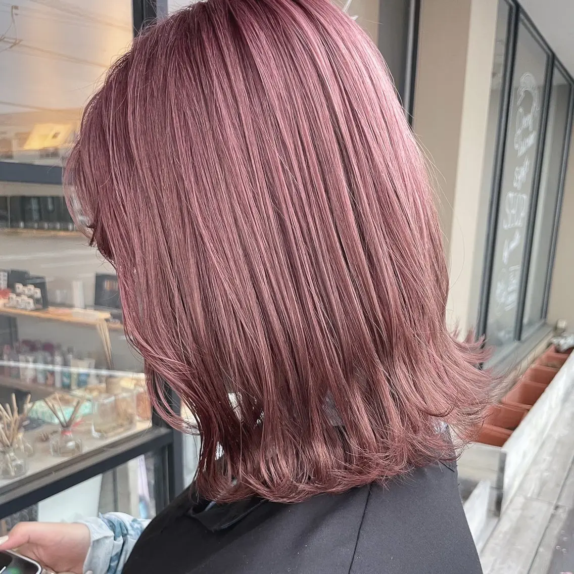 ミディアム カラー ベージュカラー ピンクカラー ピンクベージュ カット ヘアカラー トリートメント 透明感カラー/パーマ 🌀アオノのヘアスタイル