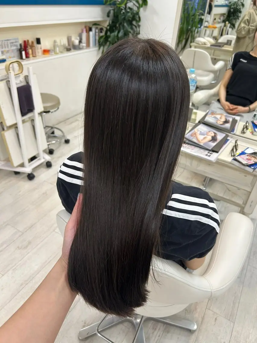 ロング カット 縮毛矯正 小川 夏花のヘアスタイル