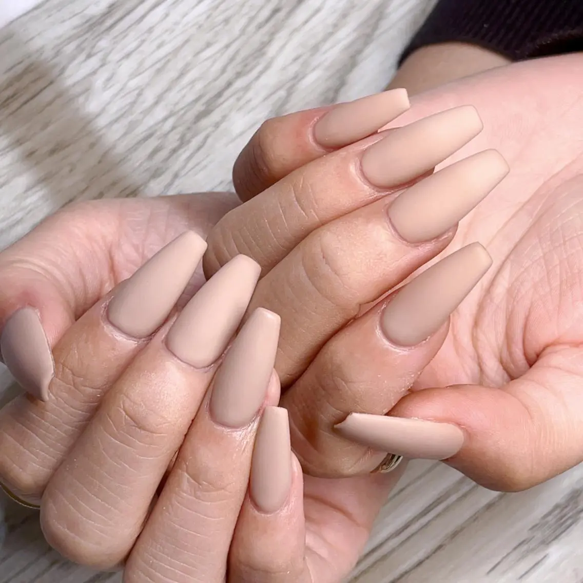 ネイル マットネイル ハンドネイル Queens マオのネイルデザイン