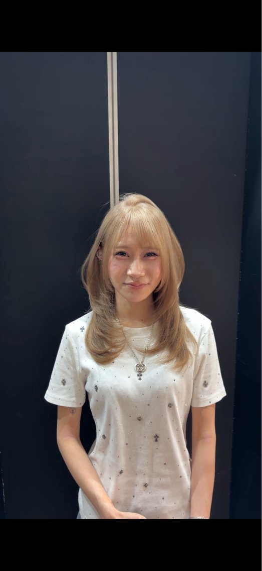 セミロング カラー ブリーチ 透明感カラー 韓国風ヘア レイヤーカット 小顔カット カット ヘアカラー 🇰🇷韓国レイヤー 🫧透明感カラーのヘアスタイル