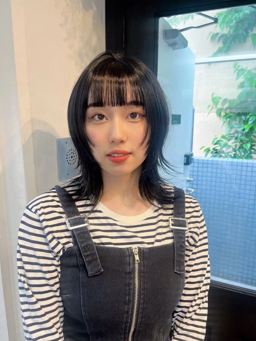 ミディアム カラー 韓国風ヘア レイヤーカット ウルフカット ウルフレイヤー Airi 韓国y2k ハイレイヤーのヘアスタイル