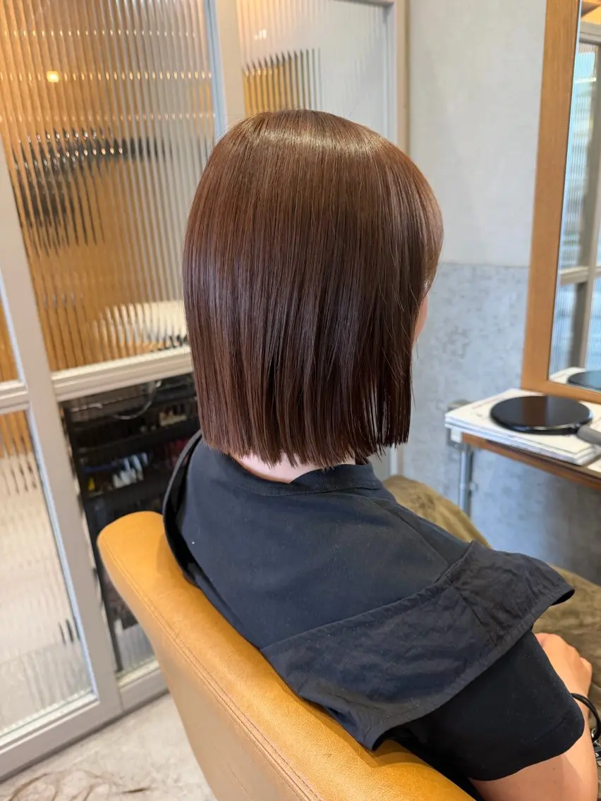 ショート ボブ 外ハネヘア 畠 悠也のヘアスタイル