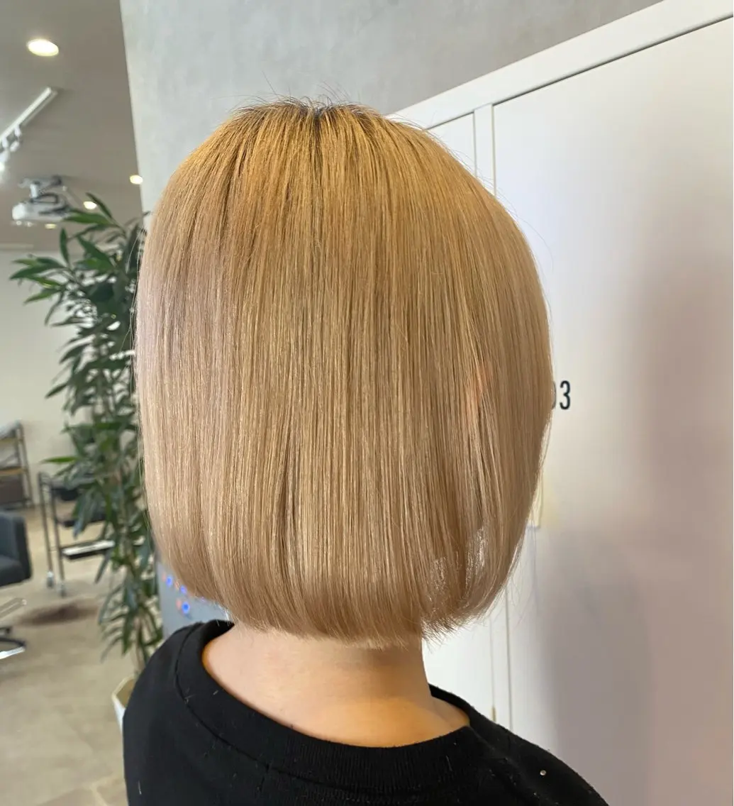 ショート ボブ 吉田 恋々音のヘアスタイル