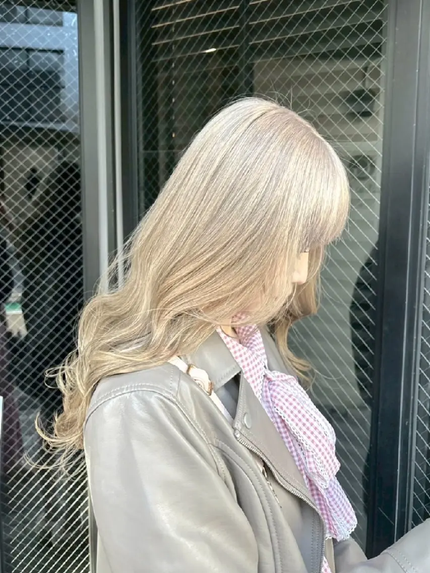 ロング カラー ハイトーンカラー natural  hair 🌿あかりのヘアスタイル