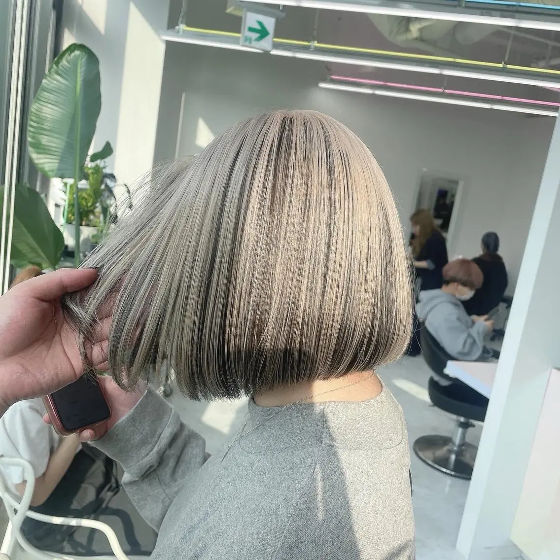 ショート カラー ヘアアレンジ ブリーチ ケアブリーチ トリートメント 韓国ヘア指名率 No. 1小堀京介のヘアスタイル