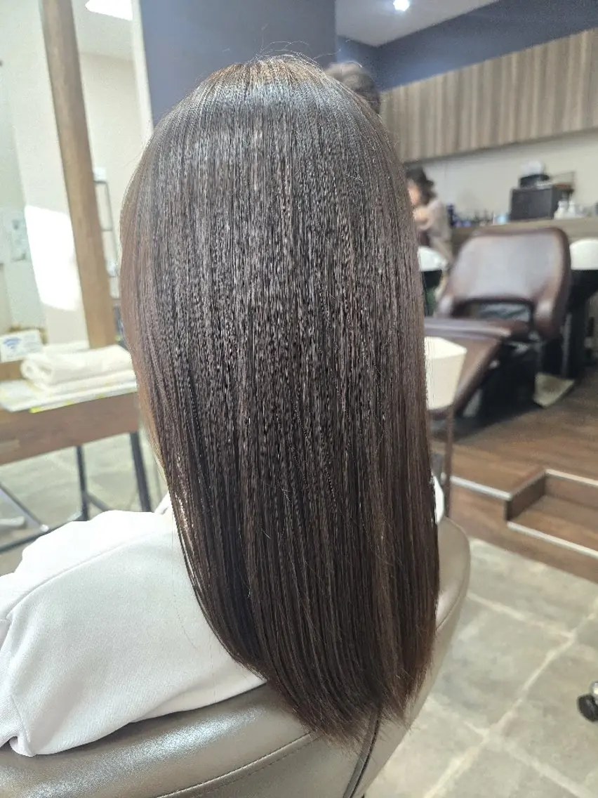 セミロング セミロングパーマ ハイライト 髪質改善 レイヤーカット トリートメント カット 縮毛矯正 ヘアセット 石川(park) ジェウンのヘアスタイル