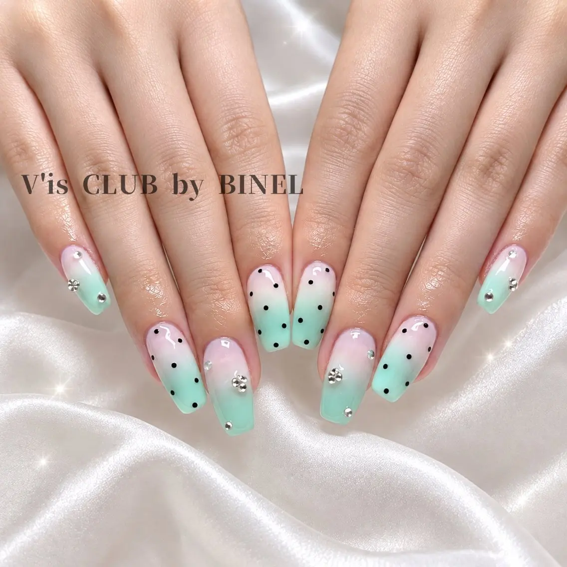 ネイル BINEL REINAのネイルデザイン
