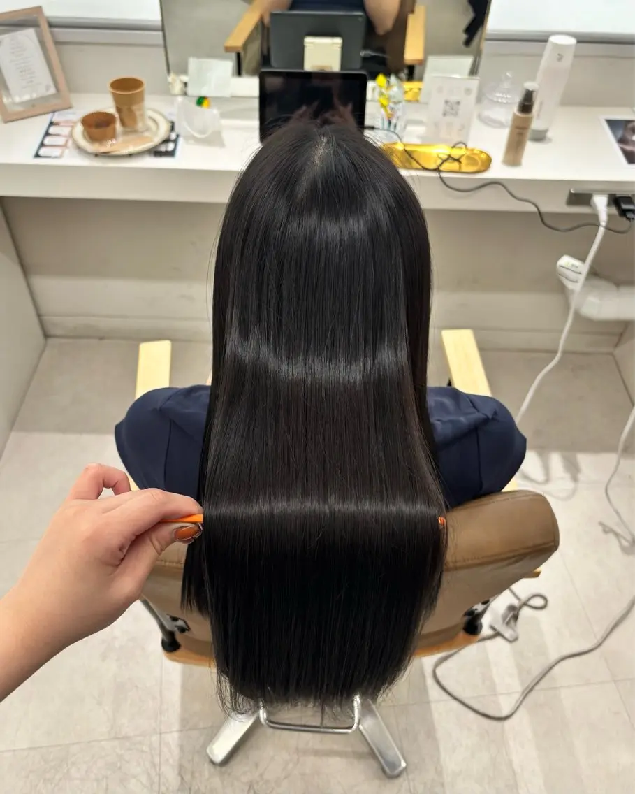 ロング 髪質改善 カット ヘアカラー トリートメント SLASHスラッシュ 辻村  彩華のヘアスタイル