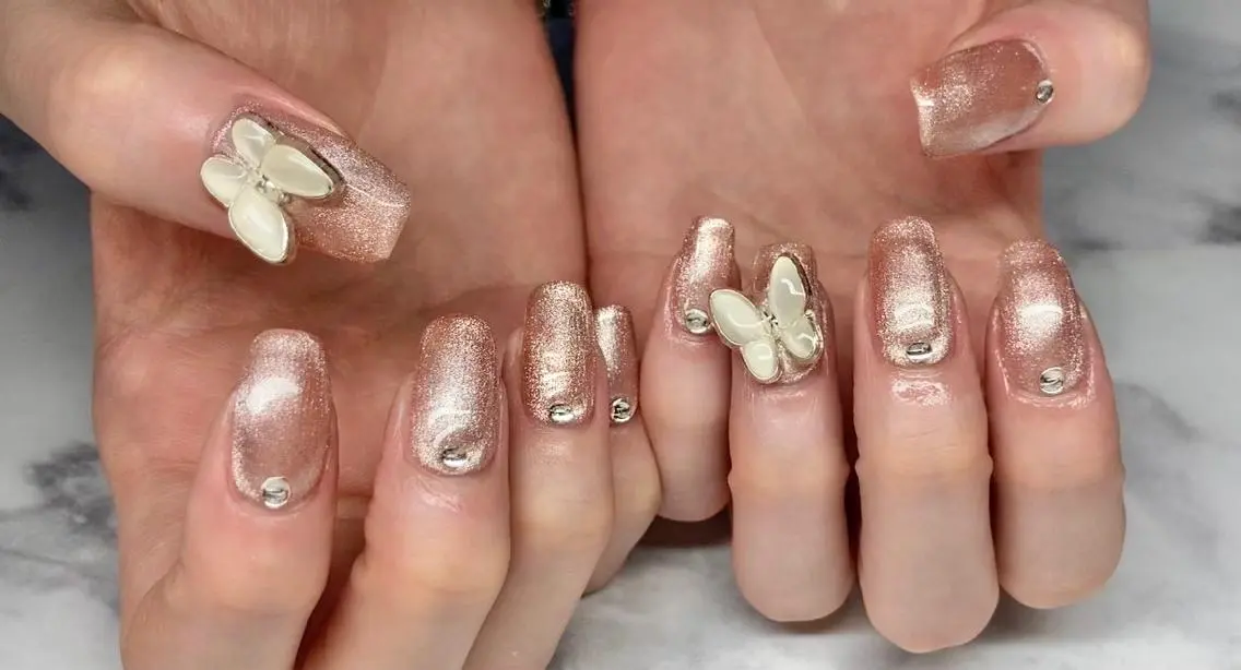 ネイル 長さ出し ジェルネイル 韓国ネイル マグネットネイル 持ち込み ハンドネイル Nail&eye Belire 新宿のネイルデザイン
