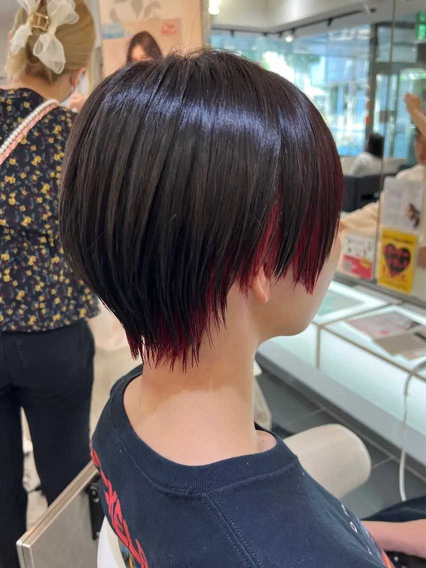 ショート カラー デザインカラー ショートヘア 赤み消しカラー /透明感カラー 上長のヘアスタイル