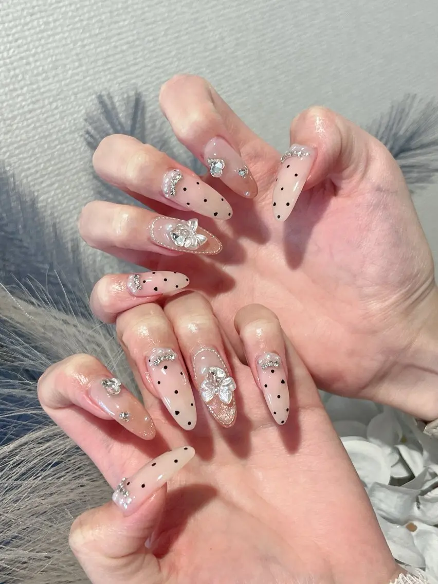 ネイル Cutil. Nail🌈のネイルデザイン
