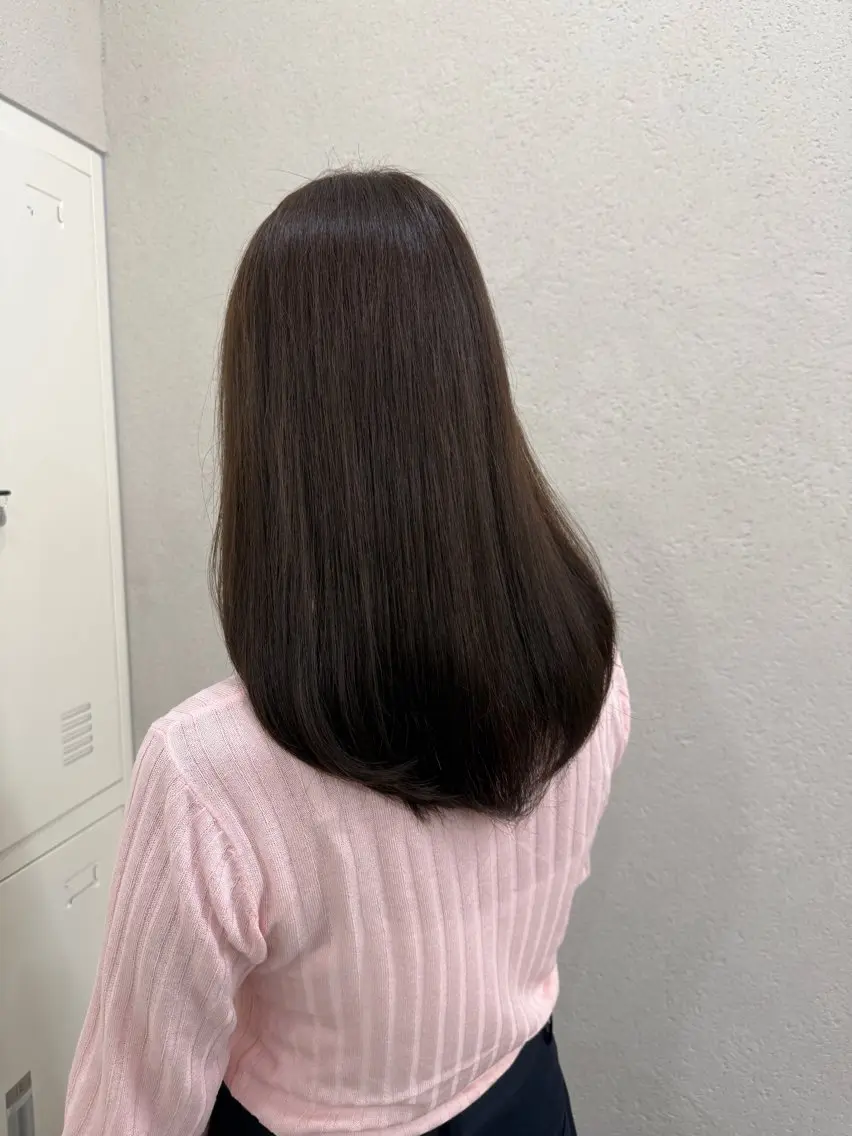 ミディアム ヘアカラー C H i R iのヘアスタイル