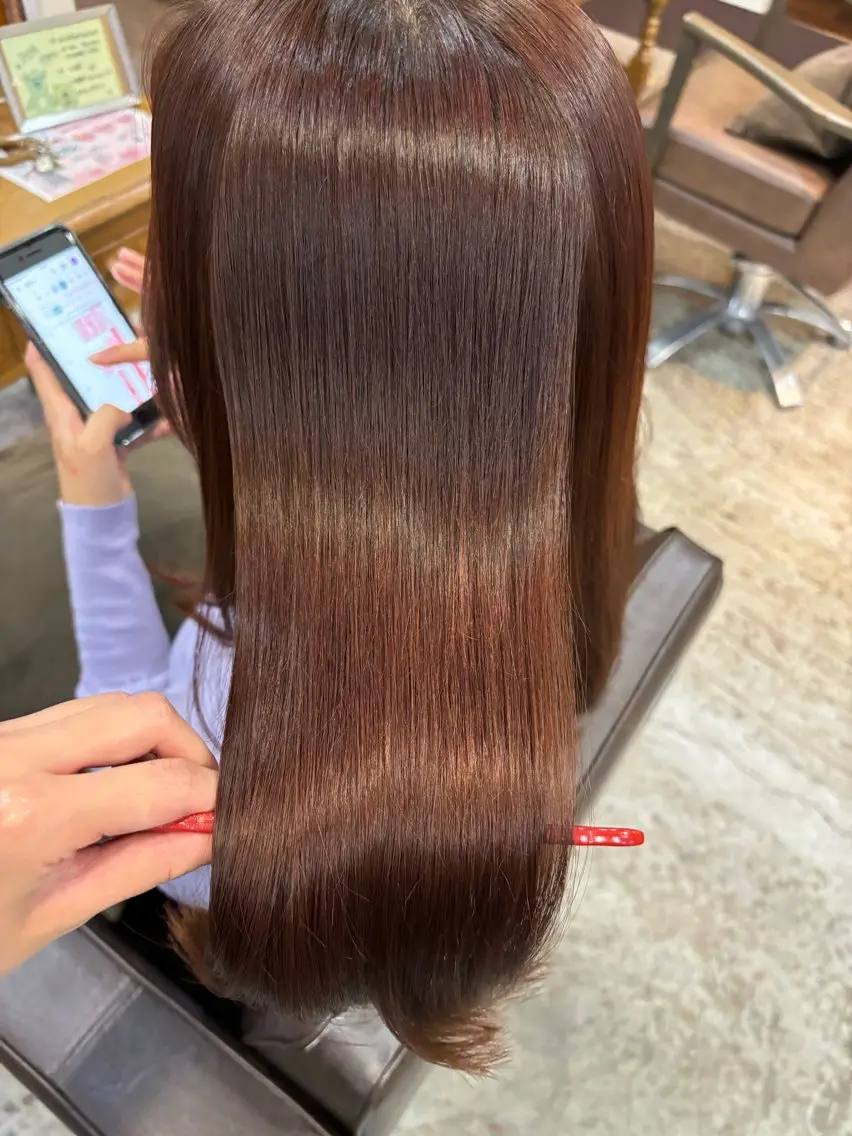 ミディアム カット ヘアカラー 縮毛矯正 トリートメント 髪質改善特化🫧韓国 🇰🇷amiruのヘアスタイル