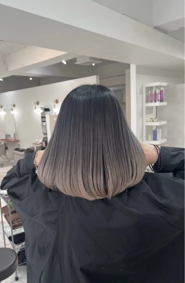 ショート カラー バレイヤージュ グレージュ レイヤーカット 指名数No.1 /NAOYAのヘアスタイル