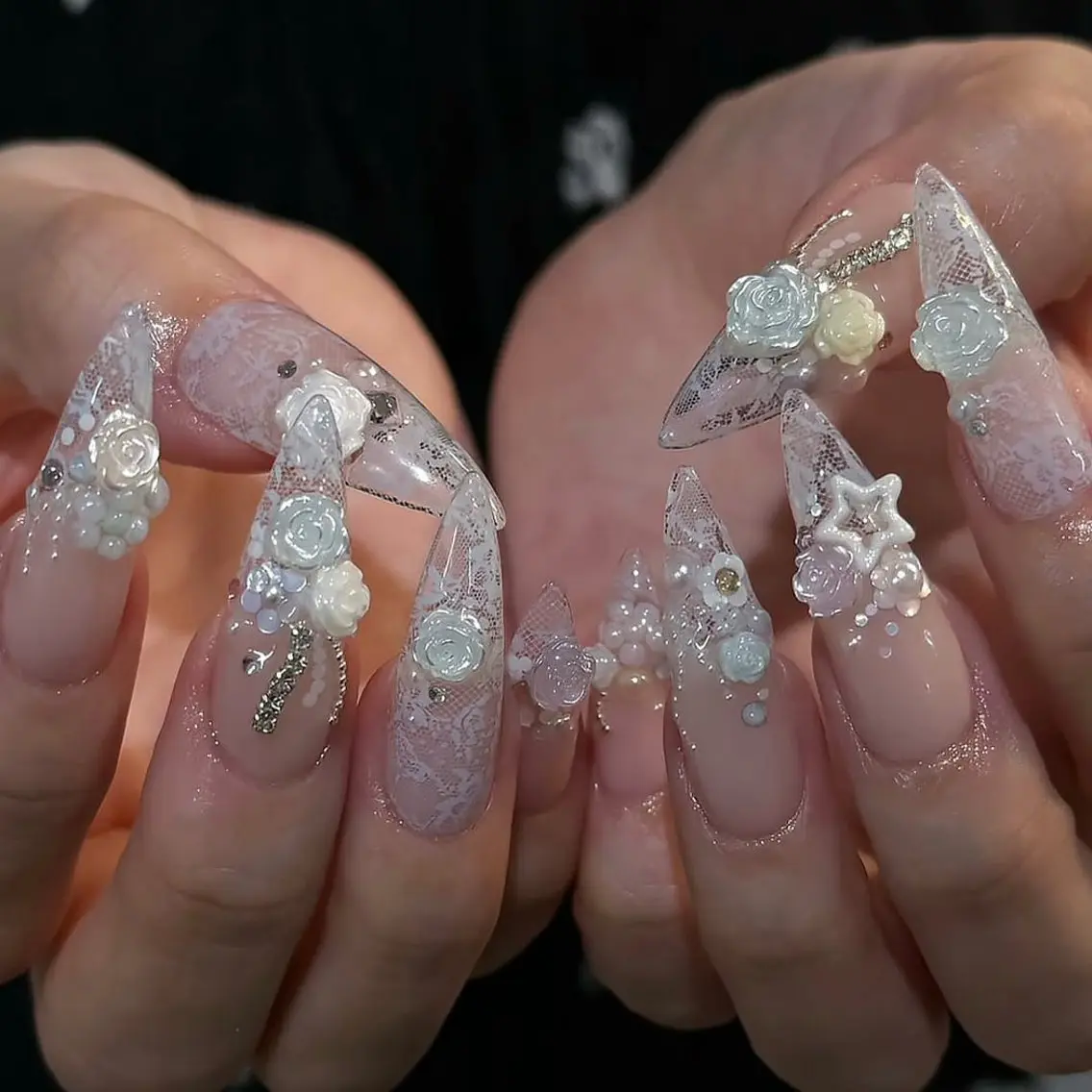 ネイル チークネイル ドット フットネイル フレンチネイル グラデーション ハンドネイル ハンドケア Nihonthy Nail 新宿のネイルデザイン