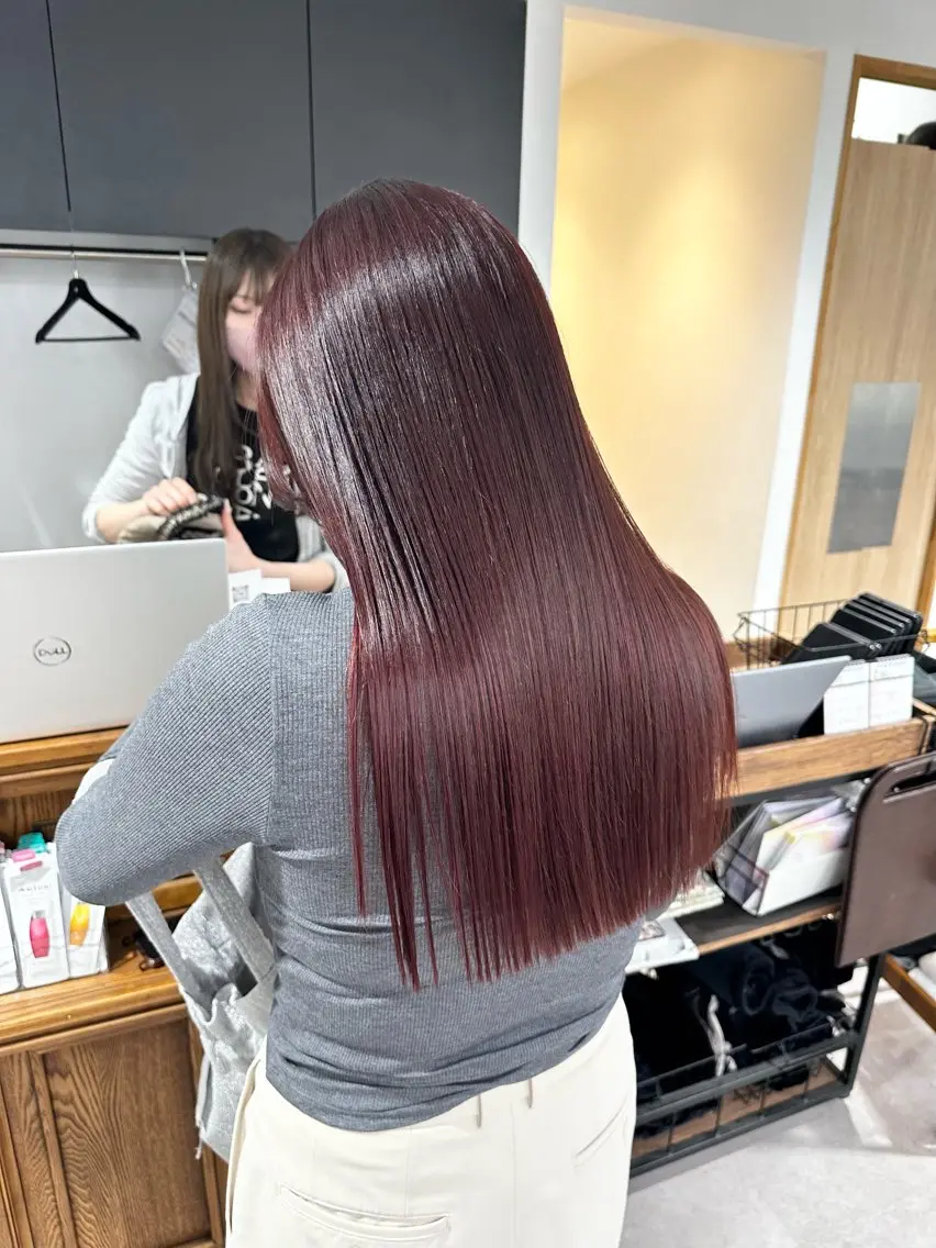ロング カラー ヘアアレンジ メンズ キッズ カット ヘアカラー レイヤーカット/ 巻ける縮毛矯正のヘアスタイル