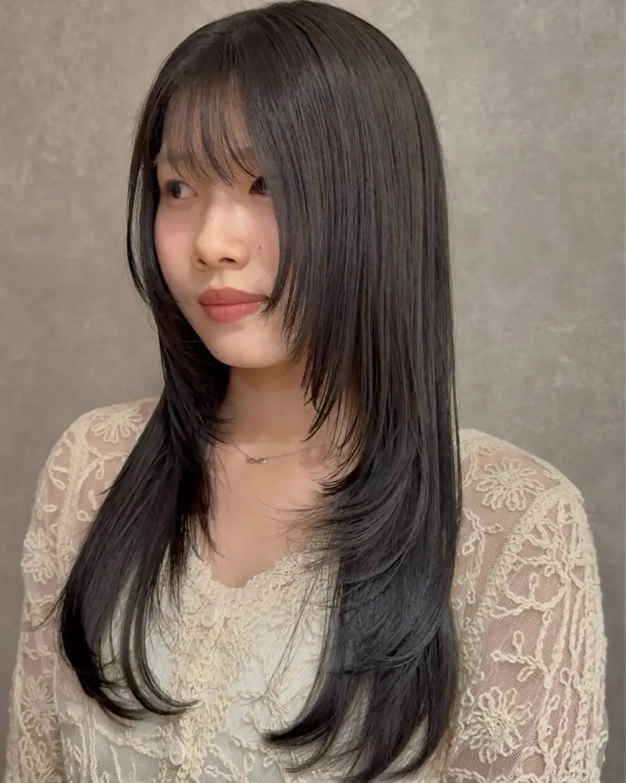 ロング カラー 黒髪 レイヤーカット 💎寒色特化💎 透明感カラーみきのヘアスタイル