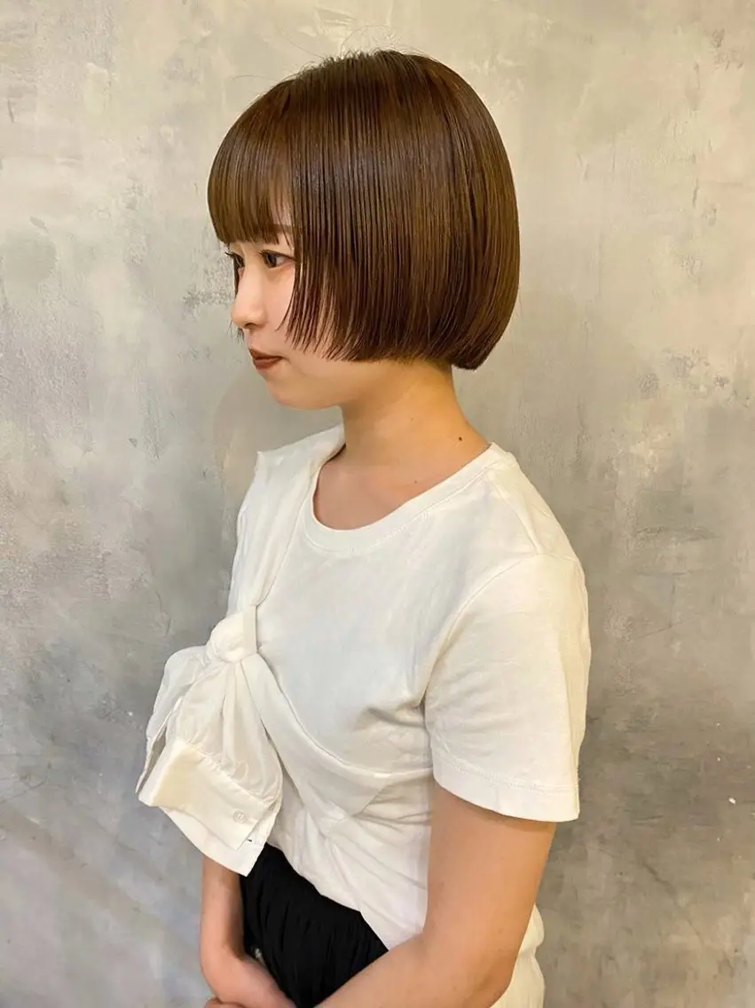 ショート ボブ 似合わせレイヤー、 透けカラー/杉本花のヘアスタイル