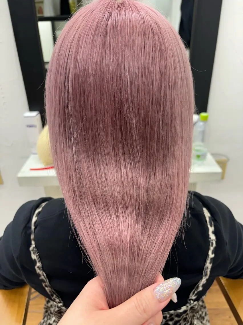 セミロング カラー ブリーチ ヘアカラー 香野 優子のヘアスタイル