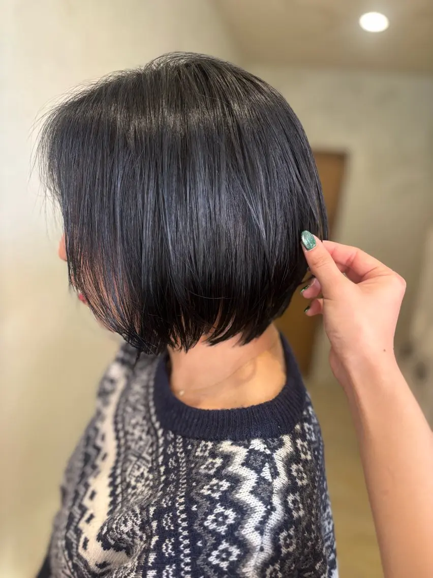 カラー アッシュ アッシュグレー 透明感カラー 多田 愛梨のヘアスタイル