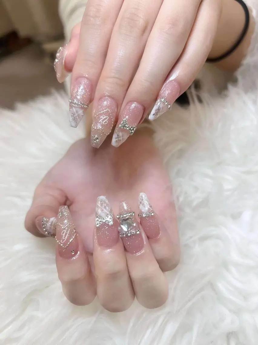 ネイル ハンドネイル ANH NAIL ゴテゴテ専門店💎のネイルデザイン