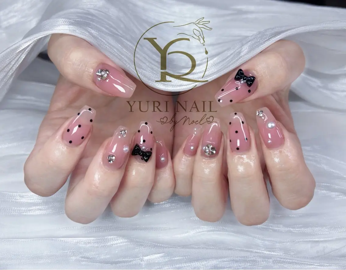 ネイル ハンドネイル フットネイル ハンドケア YURI Nail NARITAのネイルデザイン